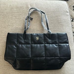 VS TOTE